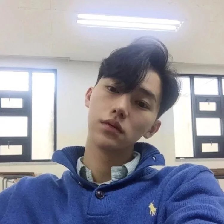 虞媚哲翠