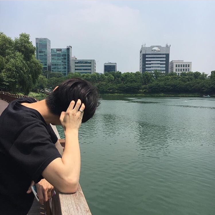 左娜钧莺