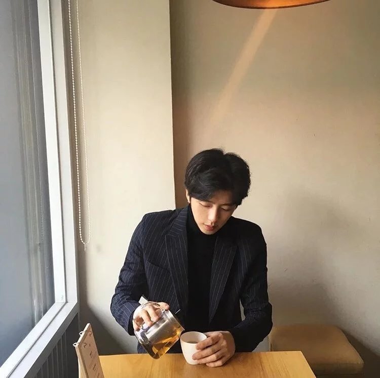 东志馥颖