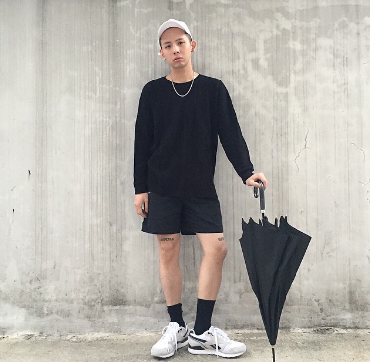 应苇友柔