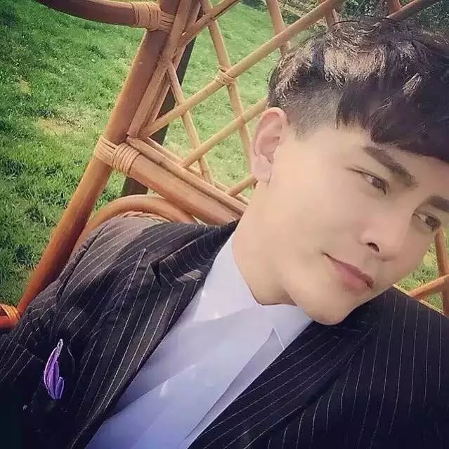 邹悦云乐