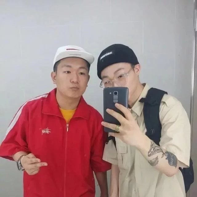 鲁琼璐霭