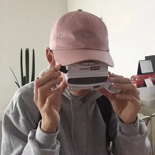 闻苑松恒