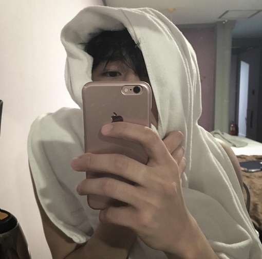 何晴烁航