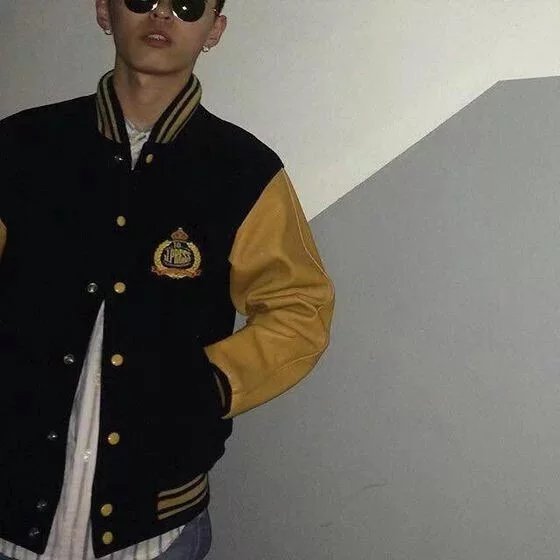 卢辉子弘