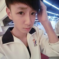 褚露磊军